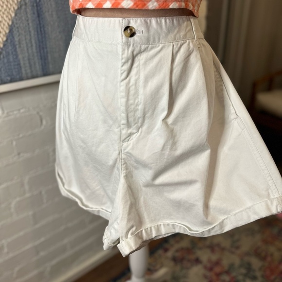 BDG White 100% Cotton High Waist Cuffed Shorts - Picture 4 of 15